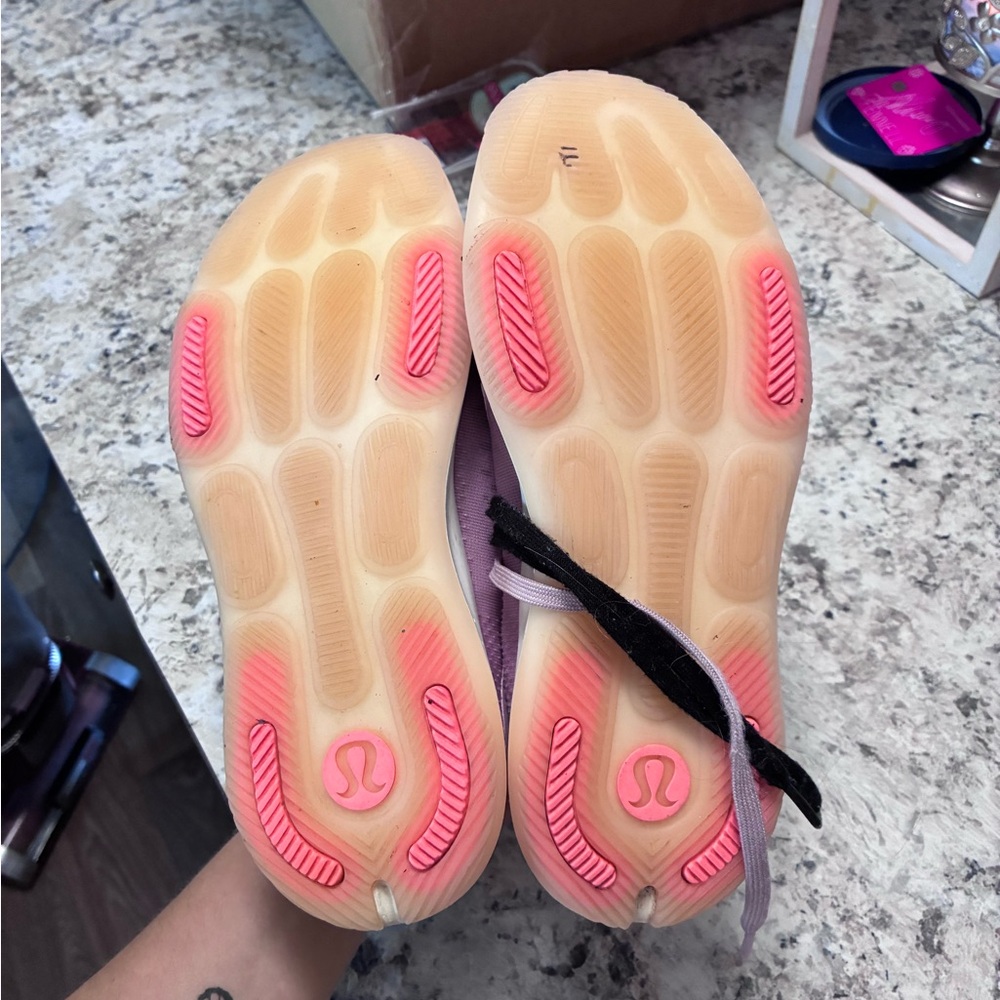 Women’s Mauve Athletic Lace-Up Sneakers Lululemon - Picture 3 of 4
